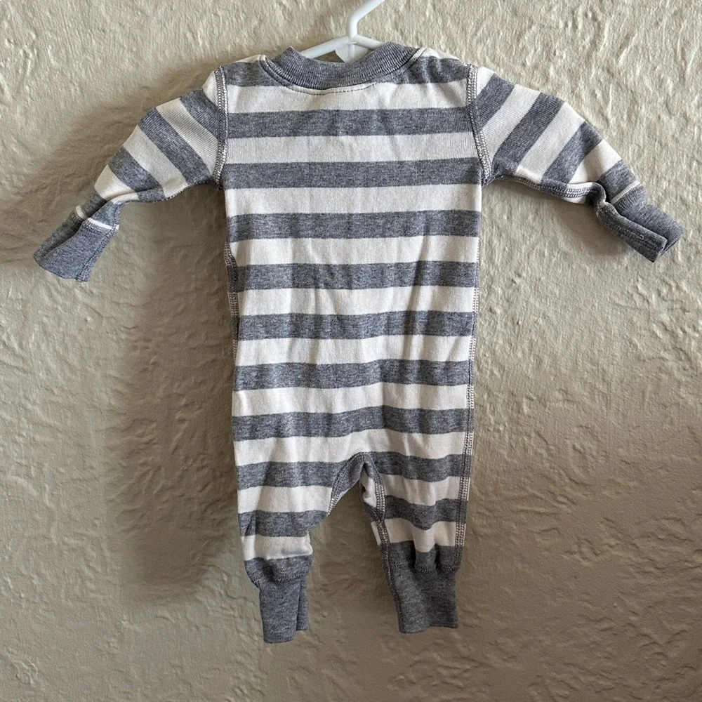 Hanna Andersson Bold Stripe Sleeper Ecru Gray Heather White Stripe Newborn Baby